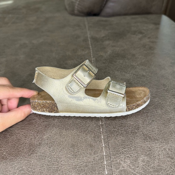 Toddler Girls Gold Easy-On Ade Footbed Sandals Cat & Jack Size 9c - Picture 4 of 6